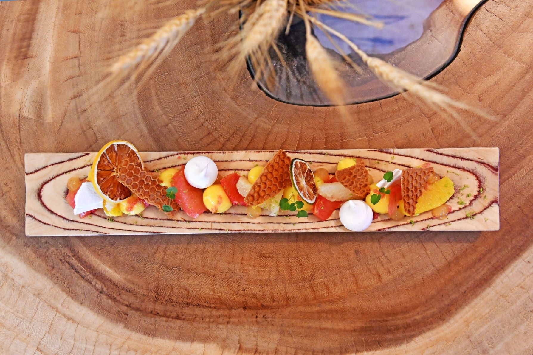 Sushi Tray with 2 feet ST2F207 - Collection VEINS